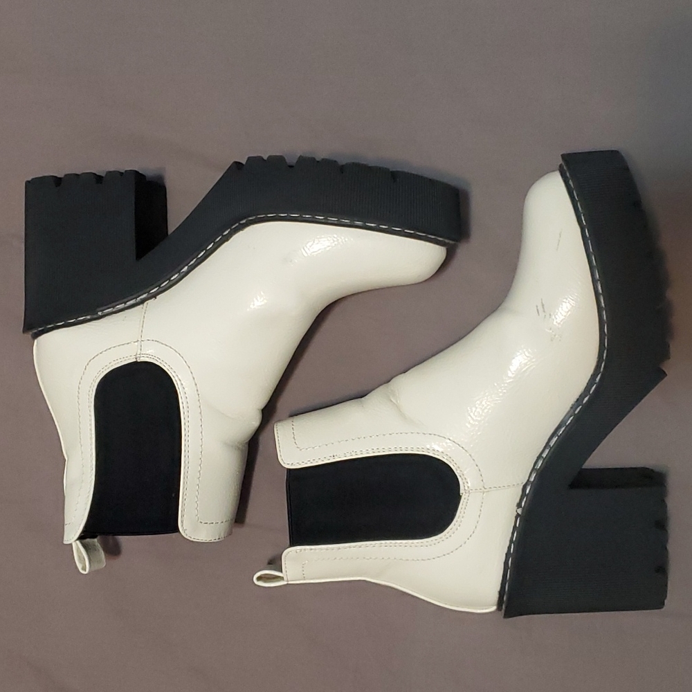 Nice Forever 21 Shoes for women,  size 8
